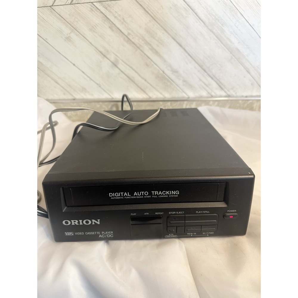 Orion VP0060 Compact VHS Player AC/DC Digital Auto Tracking Used